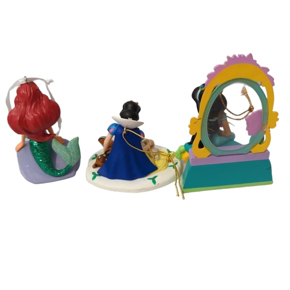 Lot Of Seasonal Disneyana Ornaments And Snowglobe Tigger, Mickey, Ariel, Jasmine - Picture 5 of 7